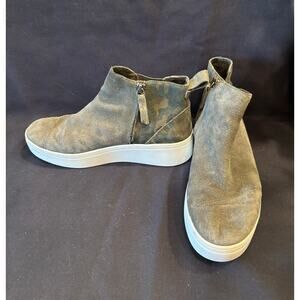 Women’s Toms Jamie Slip On Tarmac Olive Green Suede/Camo Wedge Sneaker, size 7.5